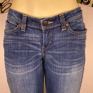 Levi denim jeans 👖 Size 11/30 💗